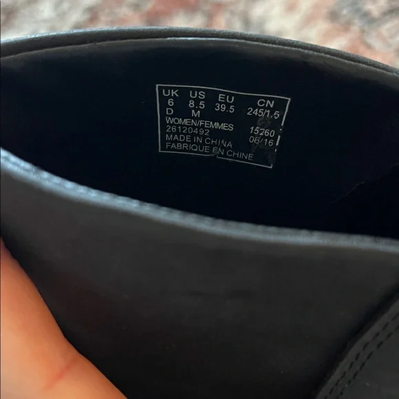 Clark’s Black chunky bootie size 8.5 - Picture 6 of 6